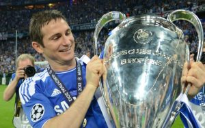 Frank Lampard chỉ huy Chelsea đánh bại Bayern Munich
