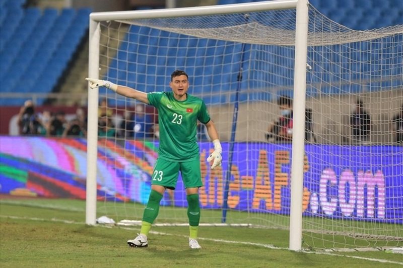 Hình ảnh thi đấu trên sân cỏ của thủ môn sinh năm 1993