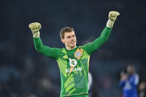 Mads Hermansen gia nhập Leicester City năm 2023