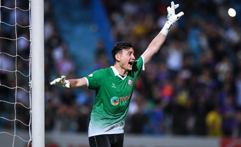 Thủ thành tài năng Đặng Văn Lâm