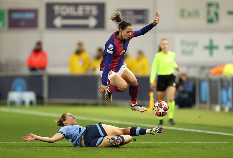 Khoảnh khắc Aitana Bonmatí kiến tạo đỉnh cao