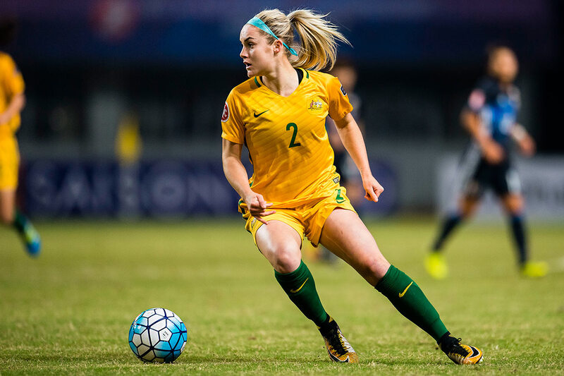 Phong cách ấn tượng của Ellie Carpenter