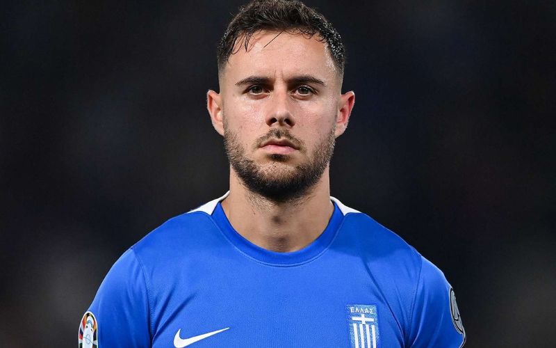 Anh đóng vai trò quan trọng trong nhiệm vụ bảo vệ hành lang cánh phải