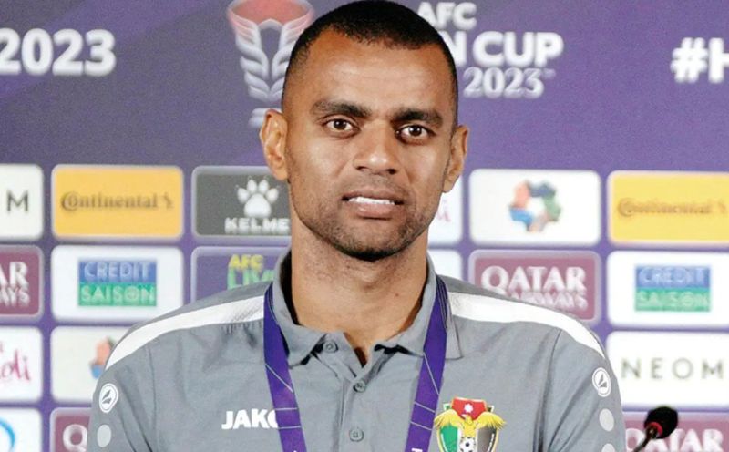 Anh sinh năm 1988 và sớm khẳng định tên tuổi tại giải vô địch quốc gia Jordan