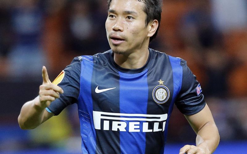 Yuto Nagamoto là cầu thủ châu Á hiếm hoi khi thi đấu lâu năm tại châu Âu