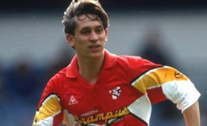 Anh ghi dấu ấn bằng khả năng tận dụng cơ hội, di chuyển thông minh và kiến tạo bàn thắng hiệu quả