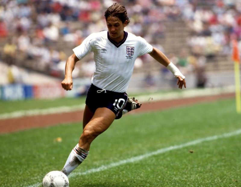 Gary Lineker là chân sút huyền thoại người Anh, nổi tiếng với khả năng dứt điểm chính xác