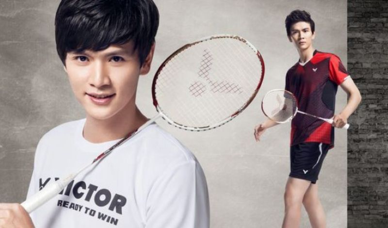 Vẻ ngoài điển trai cùng tinh thần thể thao của Bao Chunlai khiến anh trở thành biểu tượng khó quên